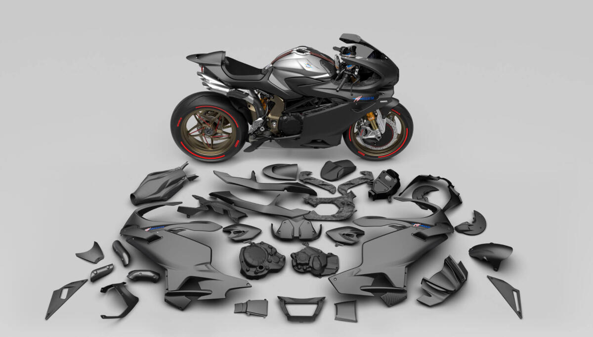 MV Agusta Superveloce 1000 Serie Oro: bella e graffiante - MV Agusta Superveloce Serie Oro www.mvagusta.com