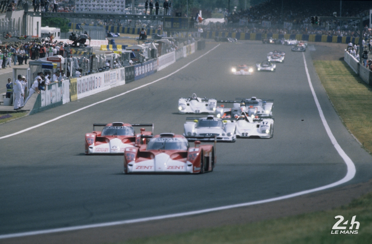 Le due Toyota in testa alla 24 Ore di Le Mans 1999. Credit: 24h-lemans.com