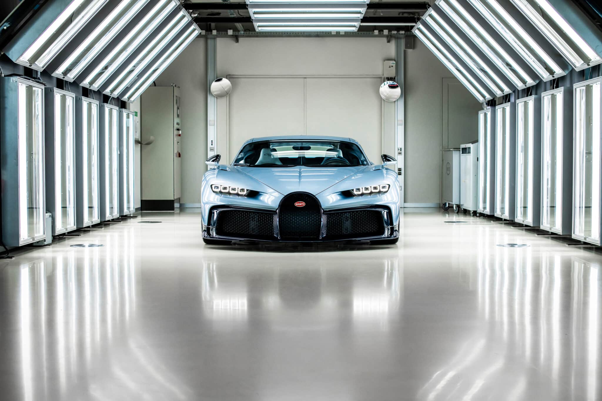 Bugatti Chiron Profilée: presentato un nuovo esemplare unico che andrà all'asta