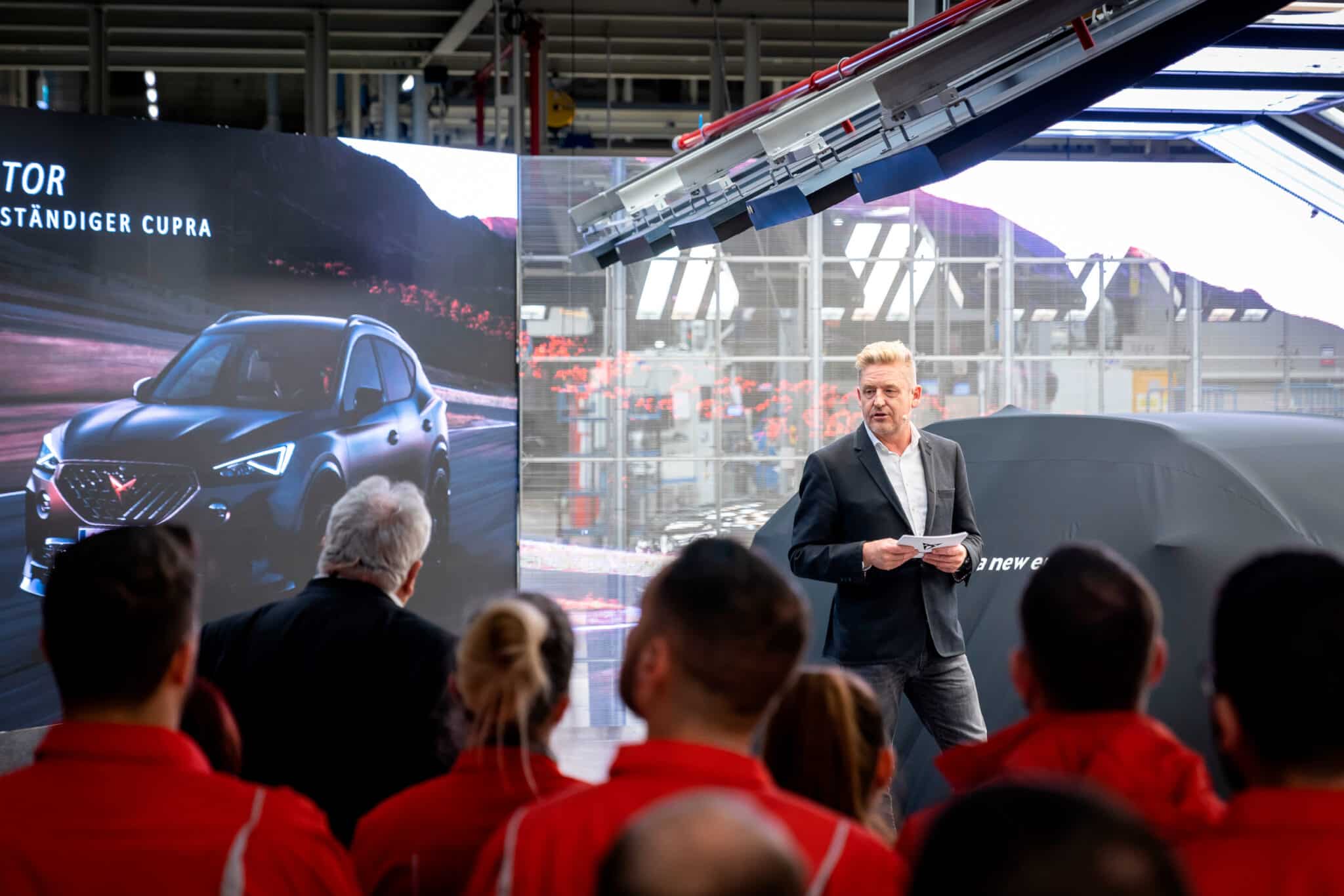 Convocati i dipendenti di Audi Ungheria per vedere dal vivo il nuovo SUV di Cupra