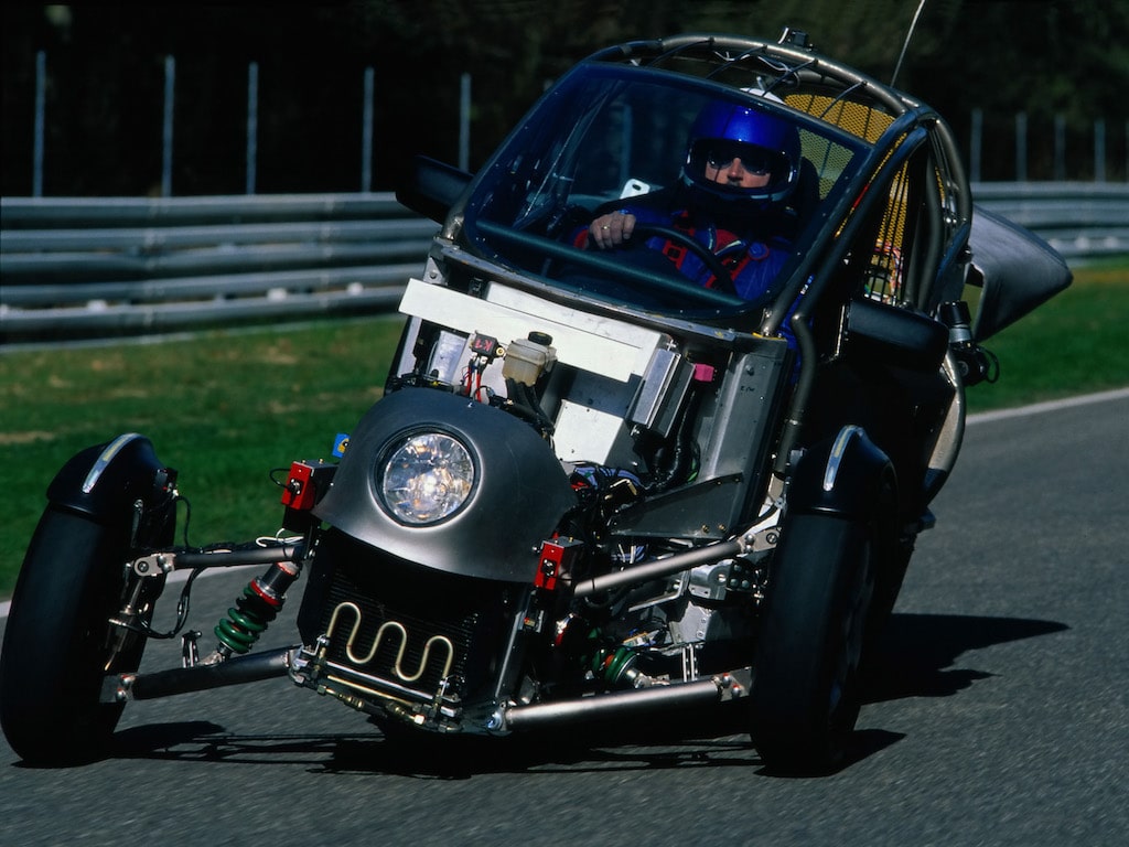 I prototipi di auto più strani della storia: dall'auto nucleare, a quella realizzata da un sacerdote
