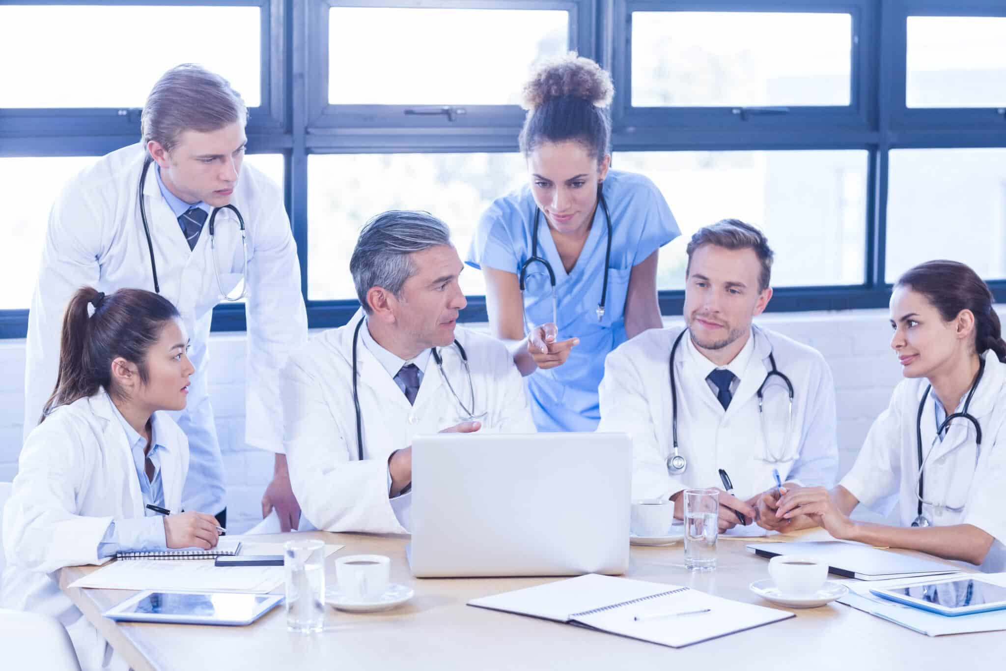 sindrome della persona rigida team di medici