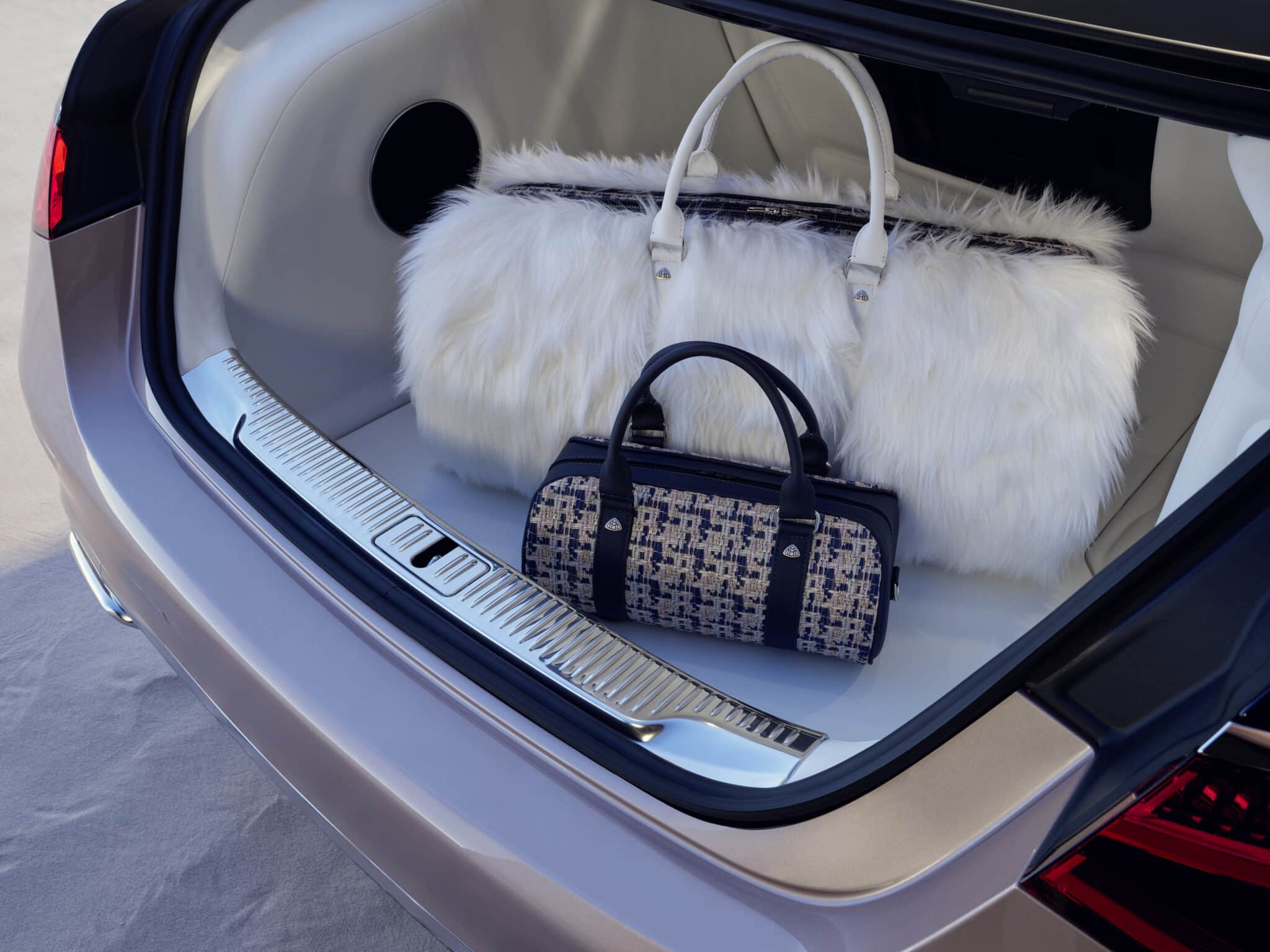 Mercedes-Maybach S680 Haute Voiture: versione da collezione dedicata all'alta moda
