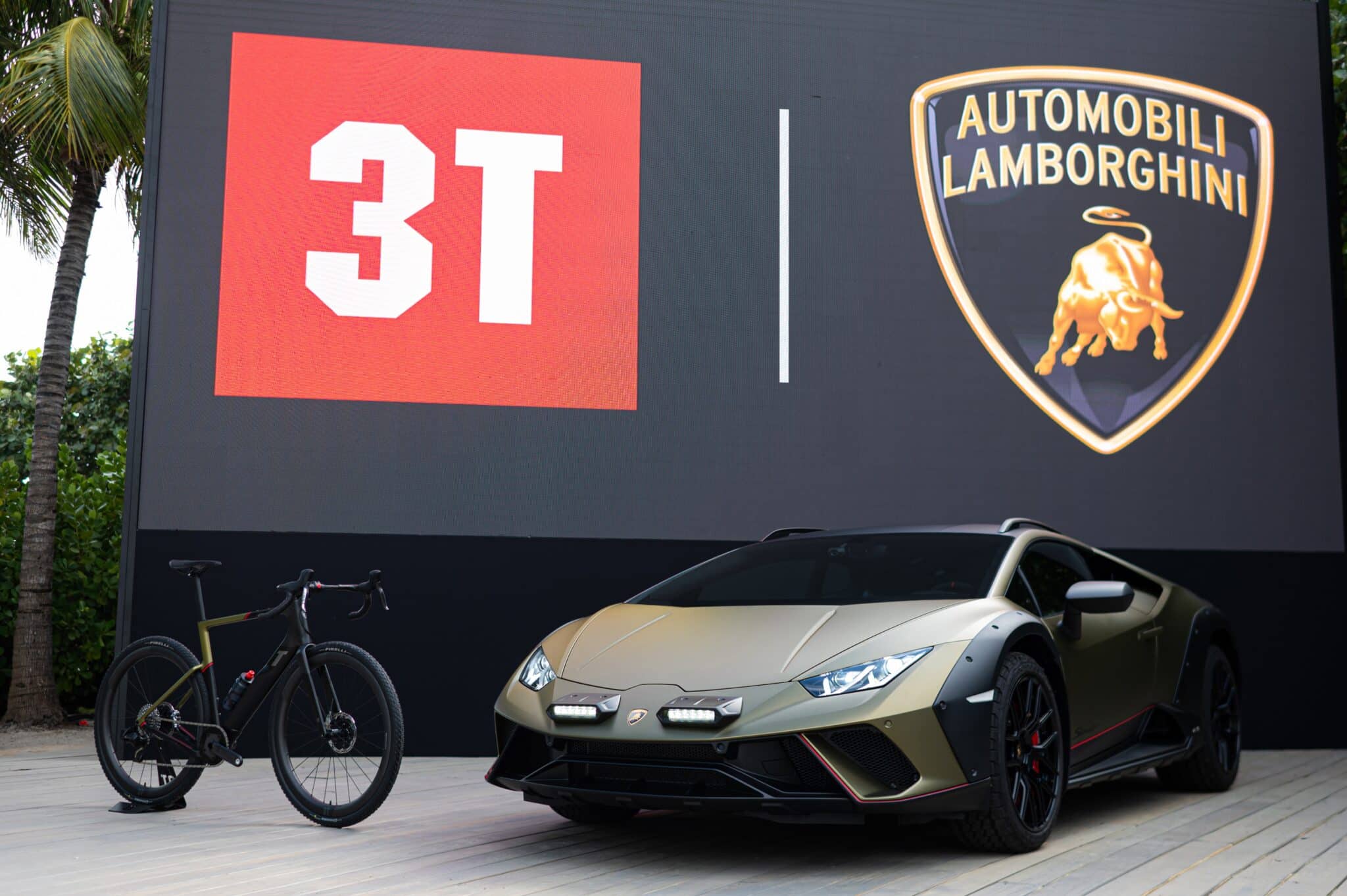 Lamborghini Huracan Sterrato: V10 da 610 CV per l'off-road