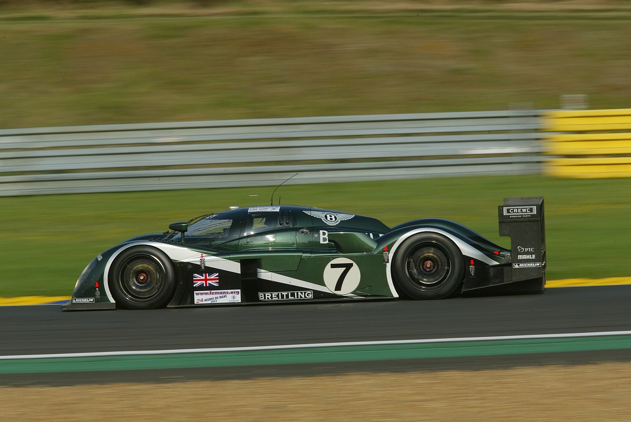 La Bentley Speed 8 Evo, #7. Credit: 24h-lemans.com