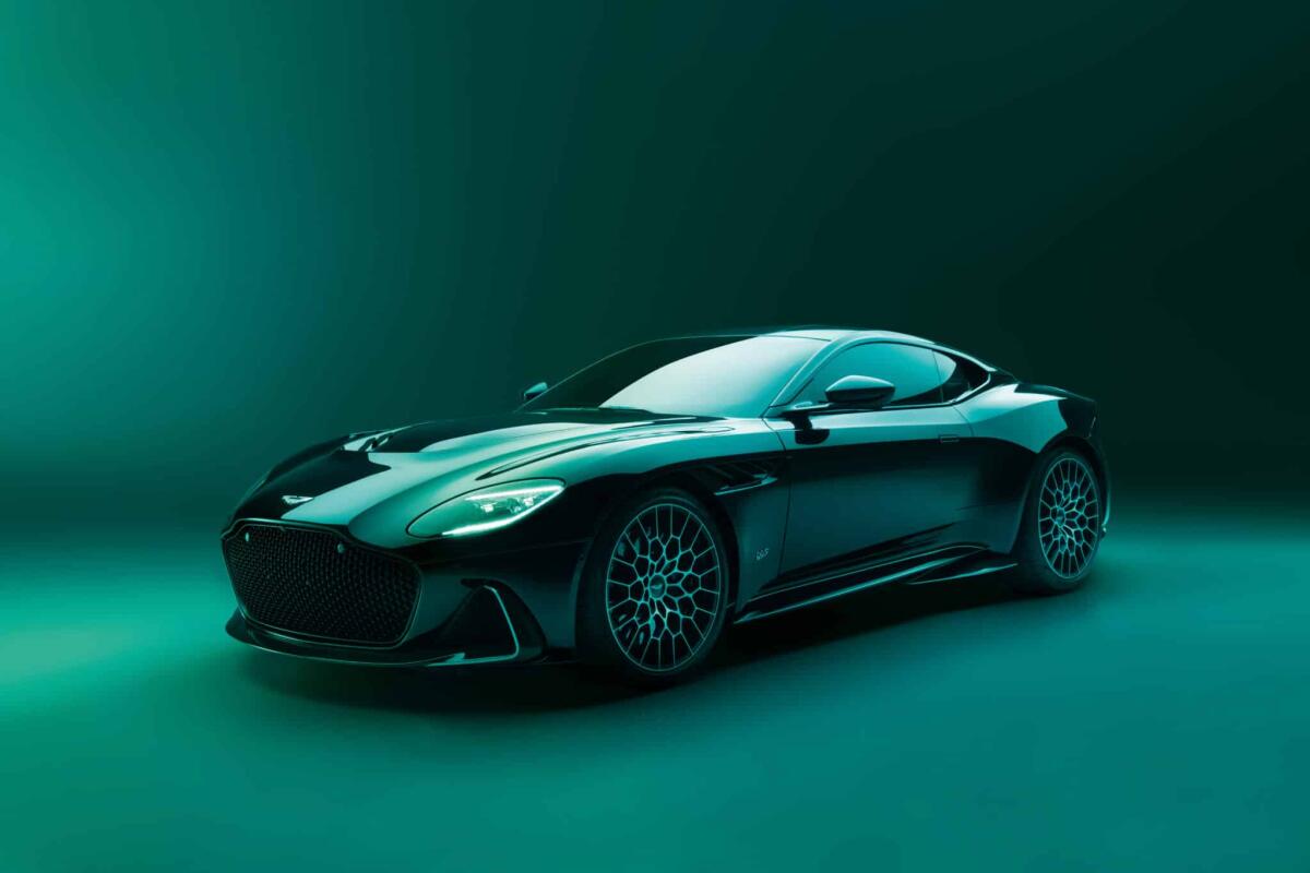 Aston Martin DBS 770 Ultimate: la V12 definitiva da 499 esemplari già sold-out - 