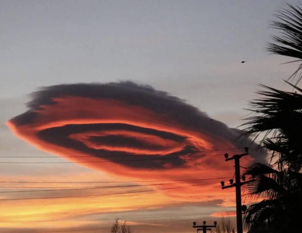 UFO rosa nei cieli della Turchia? Ecco cos’è veramente - 