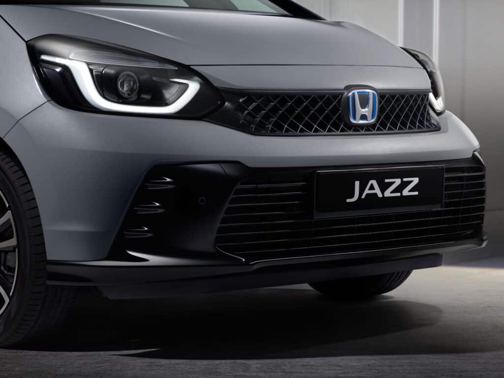 Honda Jazz 2023 eHEV, le novità: ibrido aggiornato e nuovo allestimento