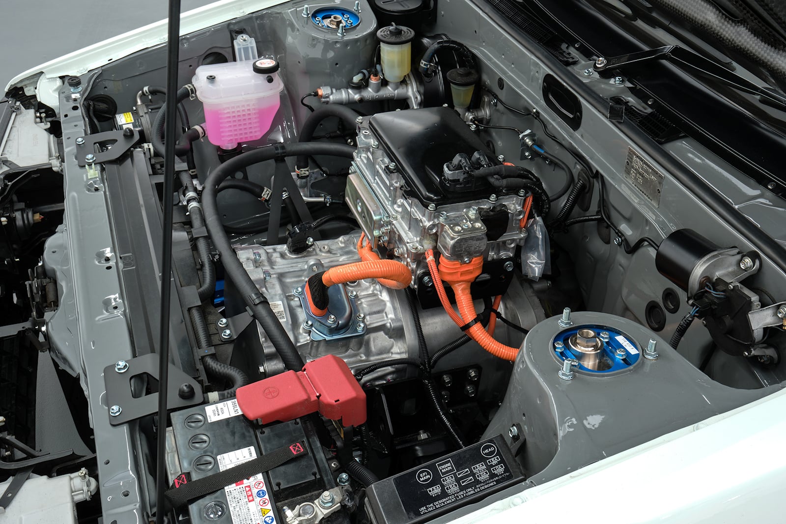Toyota AE86: debuttano le versioni a combustione di idrogeno ed elettrica