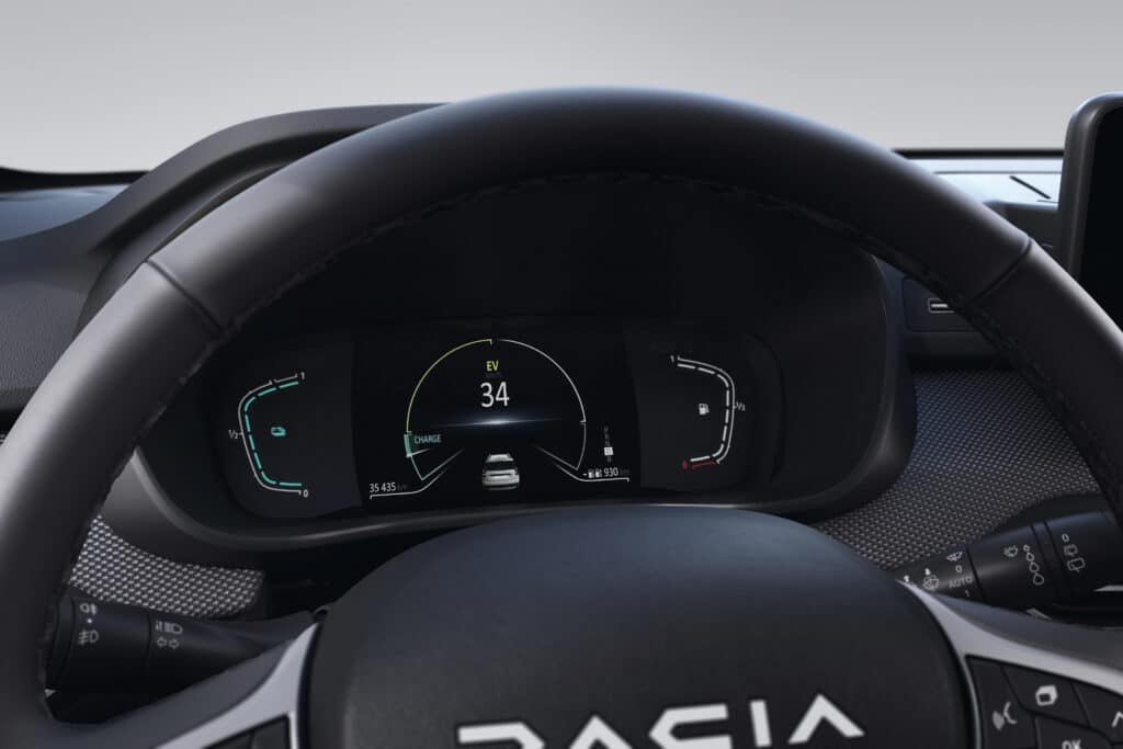 Dacia Jogger Hybrid 140 debutta sul mercato italiano