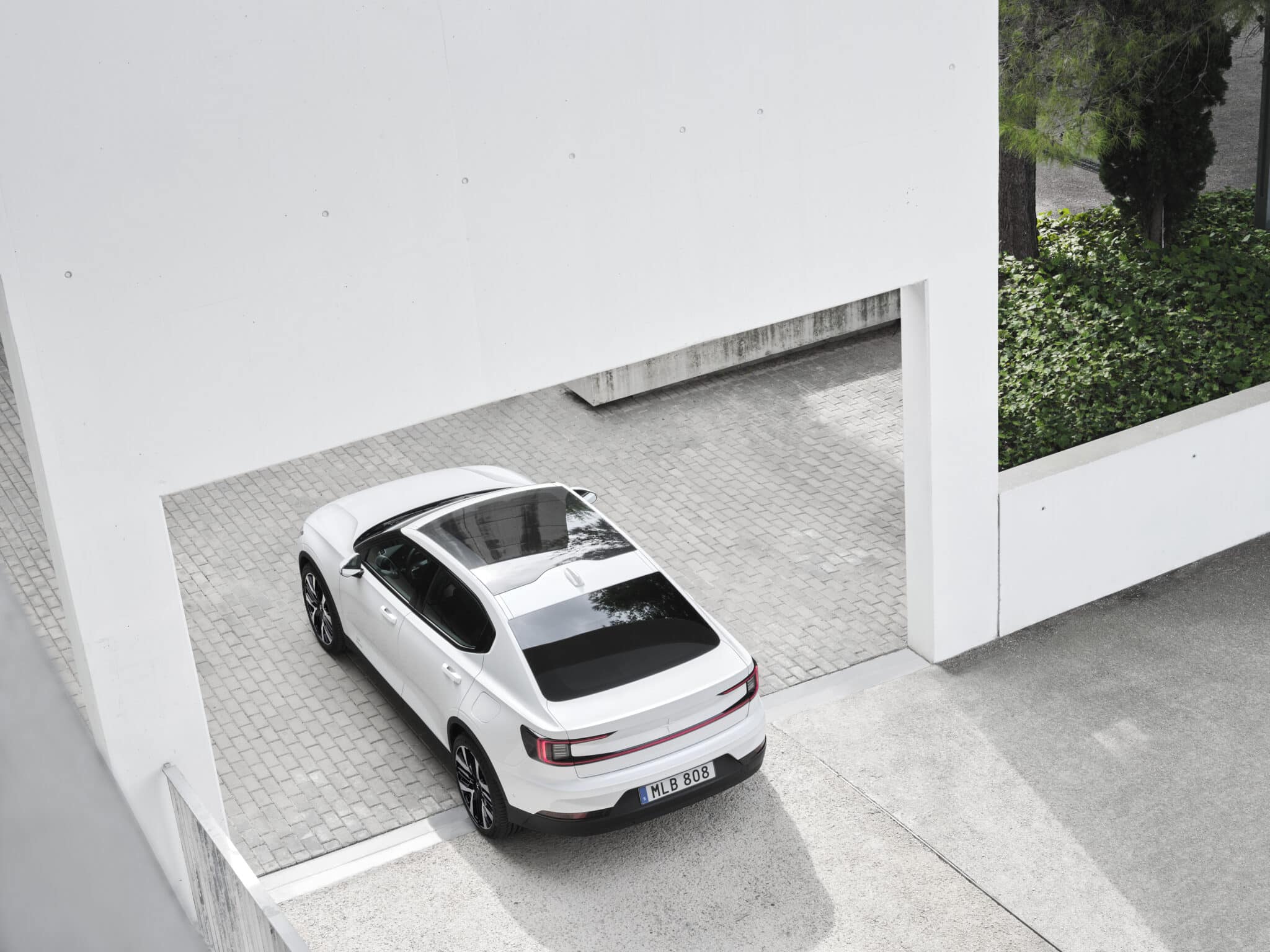 Polestar 2: arriva il restyling con più autonomia e migliori prestazioni