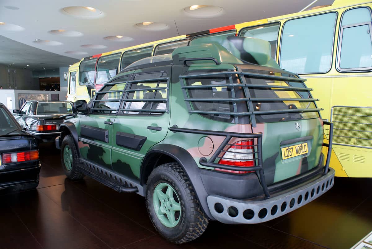 Mercedes ML 320 usata nel film The Lost World: Jurassic Park