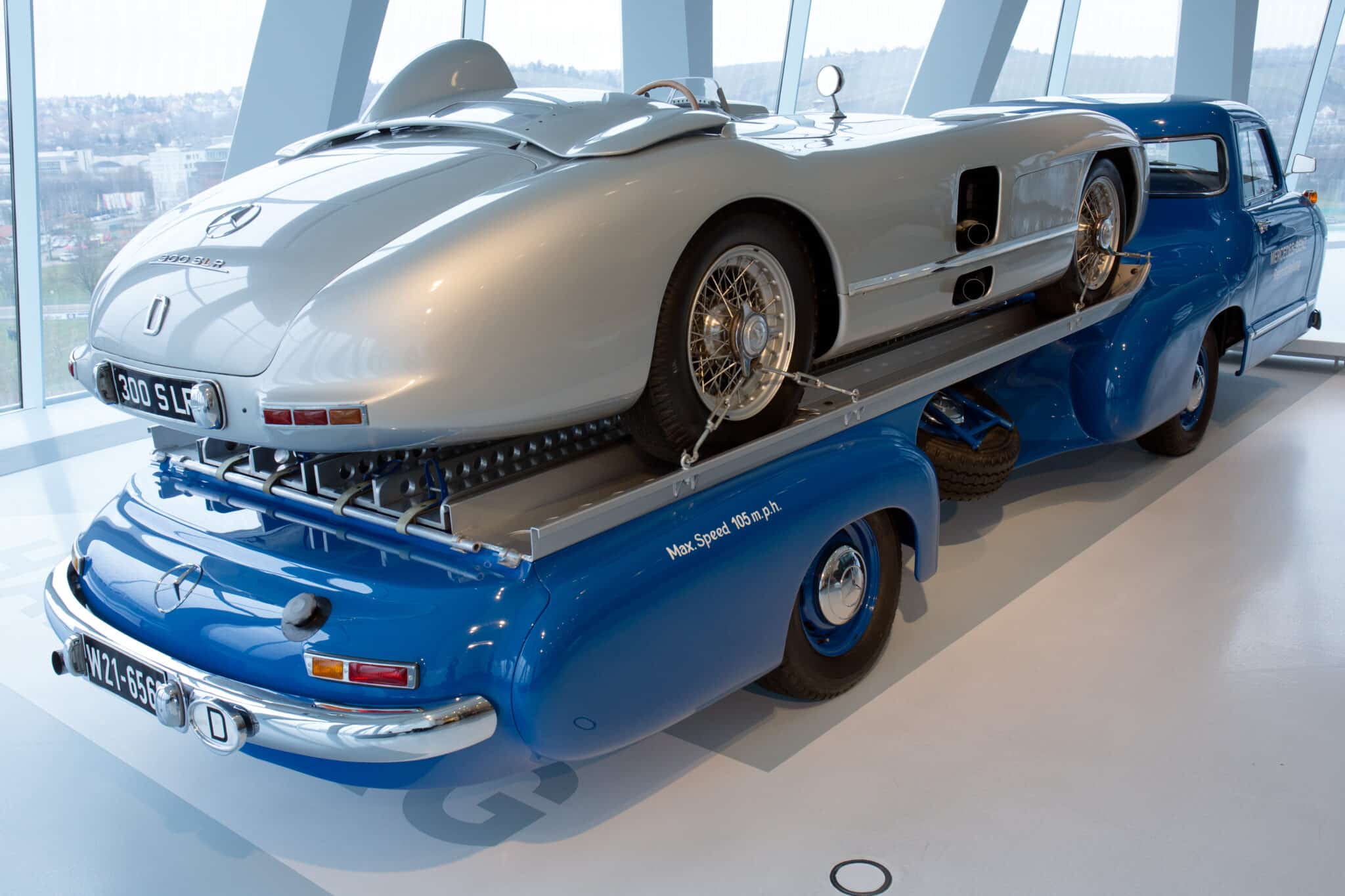 Mercedes Renntransporter