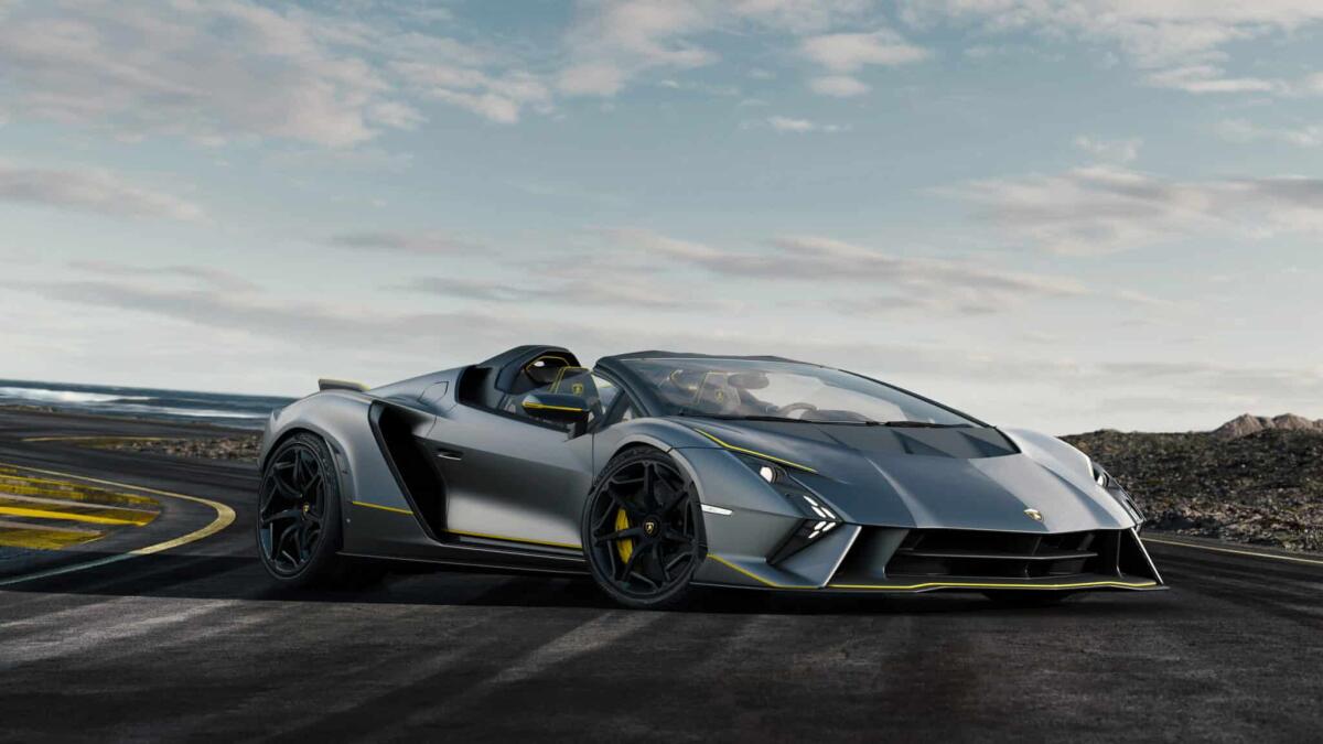 Lamborghini Invencible e Autentica: due esemplari unici al mondo per dire addio al V12 aspirato - 
