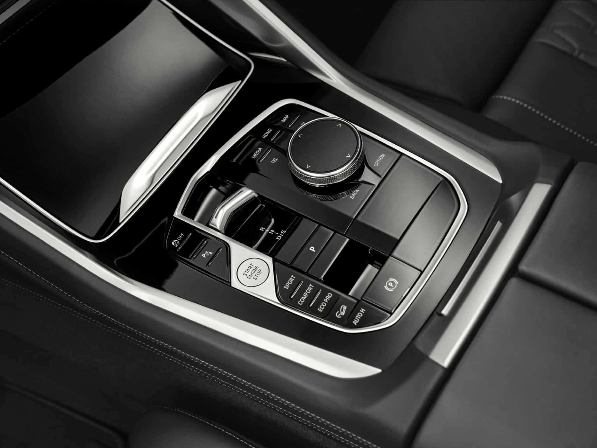 BMW X6 2023: listino prezzi e novità del restyling