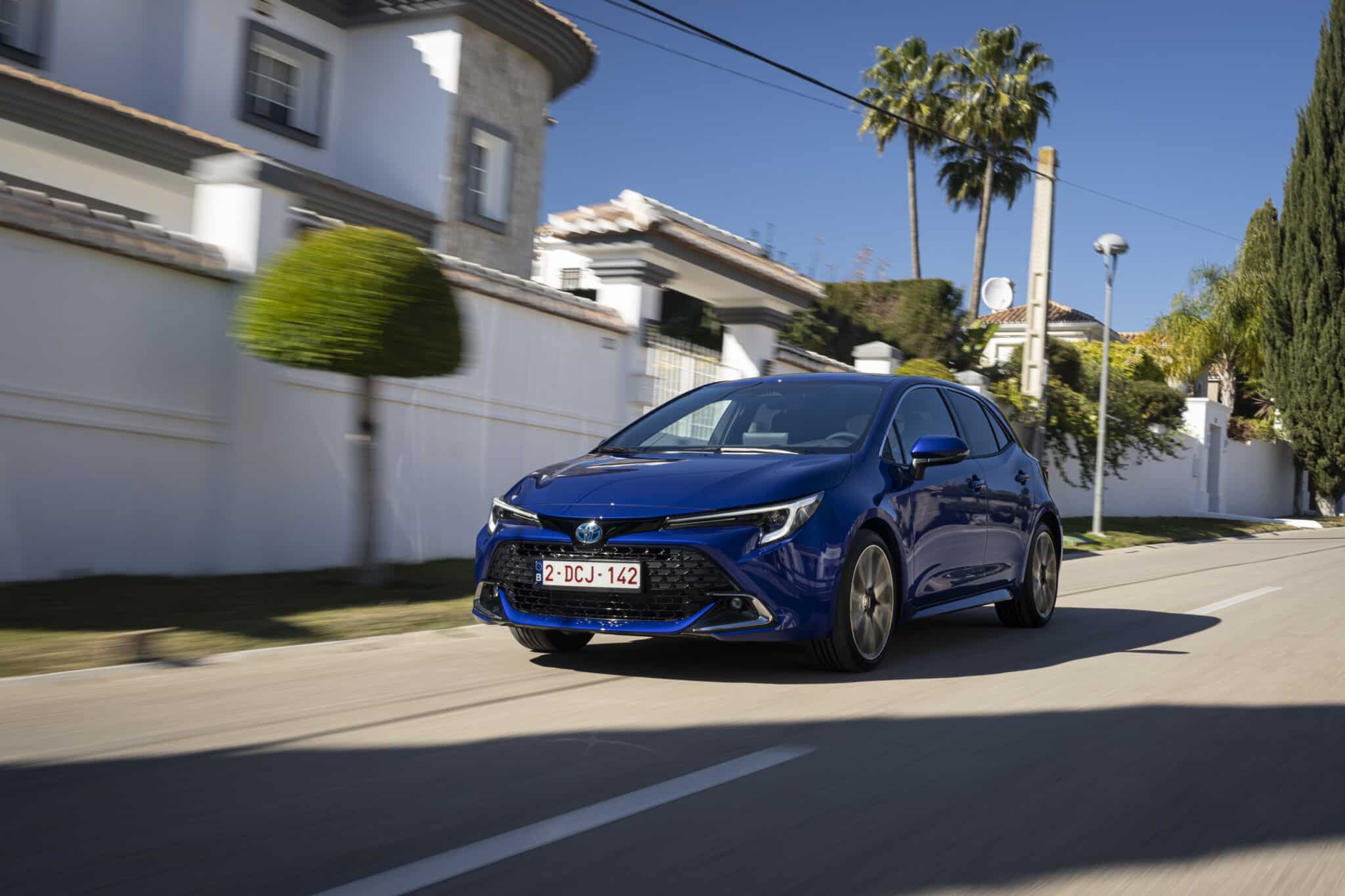 Toyota Corolla e Corolla Touring 2023: scheda tecnica, caratteristiche, prezzi e motorizzazioni