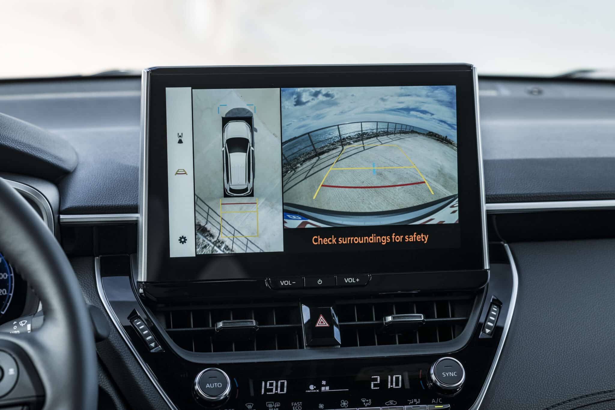 L'infotainment della nuova Corolla Cross