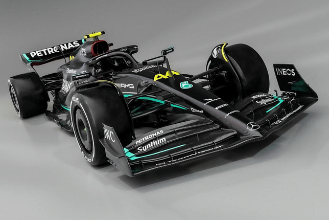 Mercedes W14. Credits: Motorsport.com
