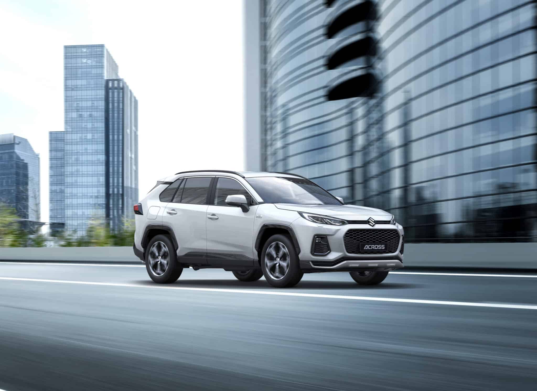Suzuki Across ibrida plug-in: scheda tecnica, motori, prezzi e caratteristiche