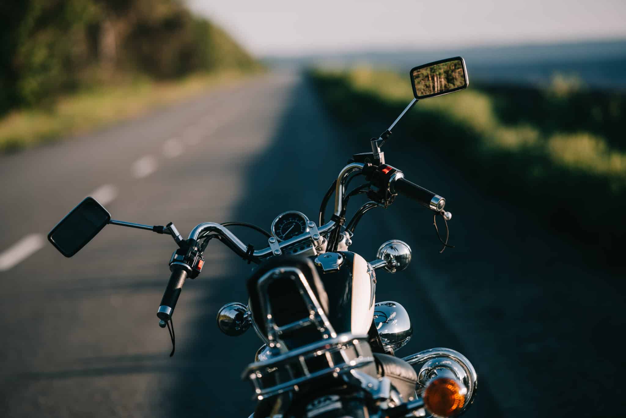moto a bordo strada