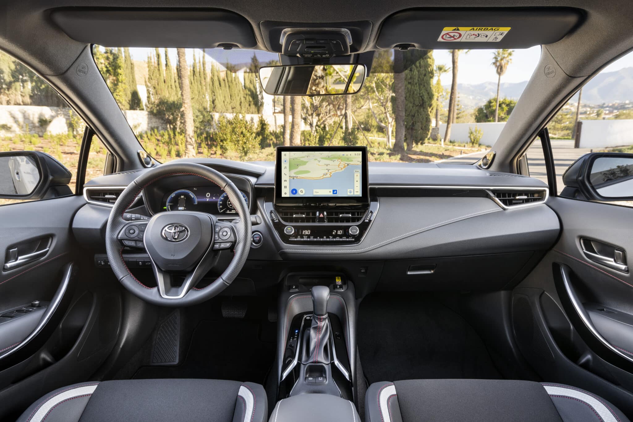 Toyota Corolla e Corolla Touring 2023: scheda tecnica, caratteristiche, prezzi e motorizzazioni