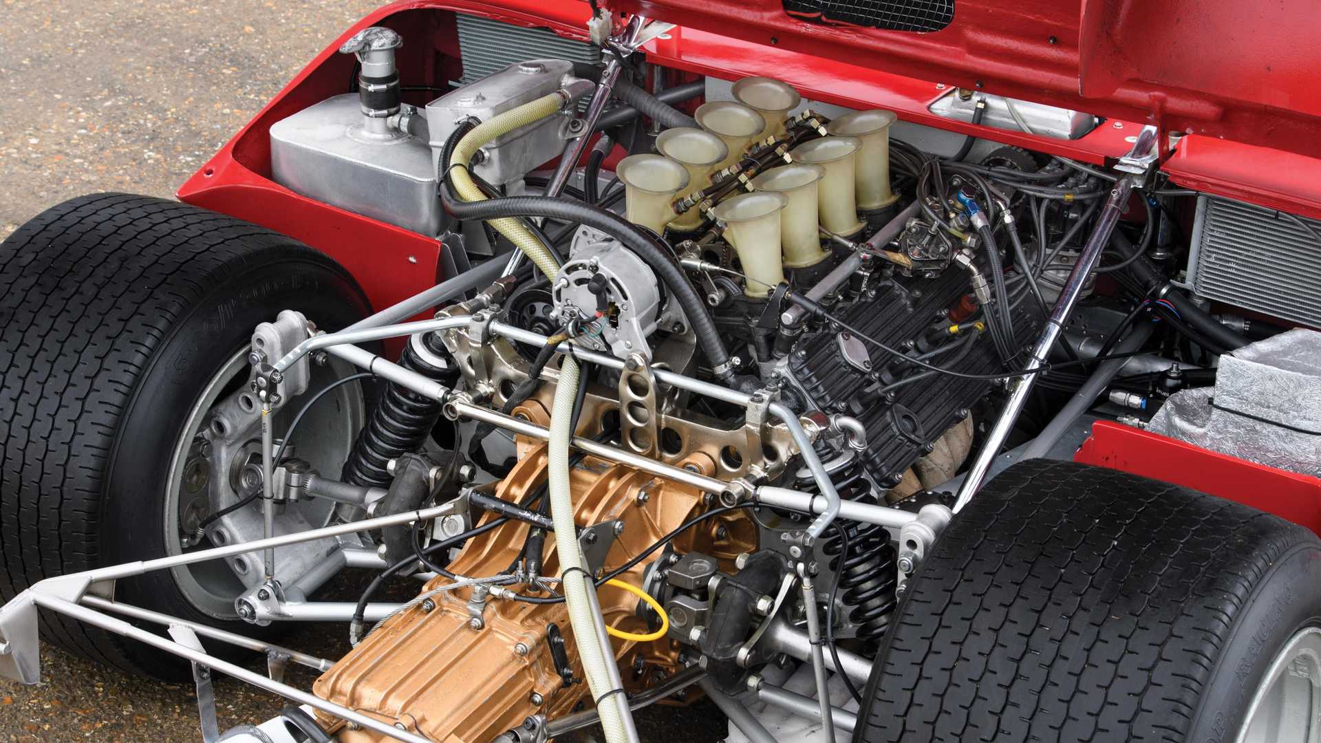 Dettaglio motore V8 3 litri