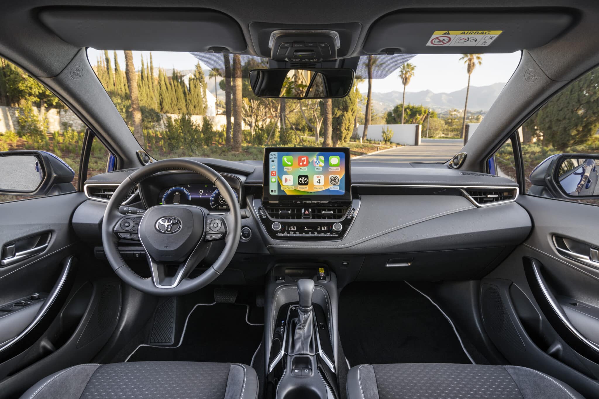 Toyota Corolla e Corolla Touring 2023: scheda tecnica, caratteristiche, prezzi e motorizzazioni
