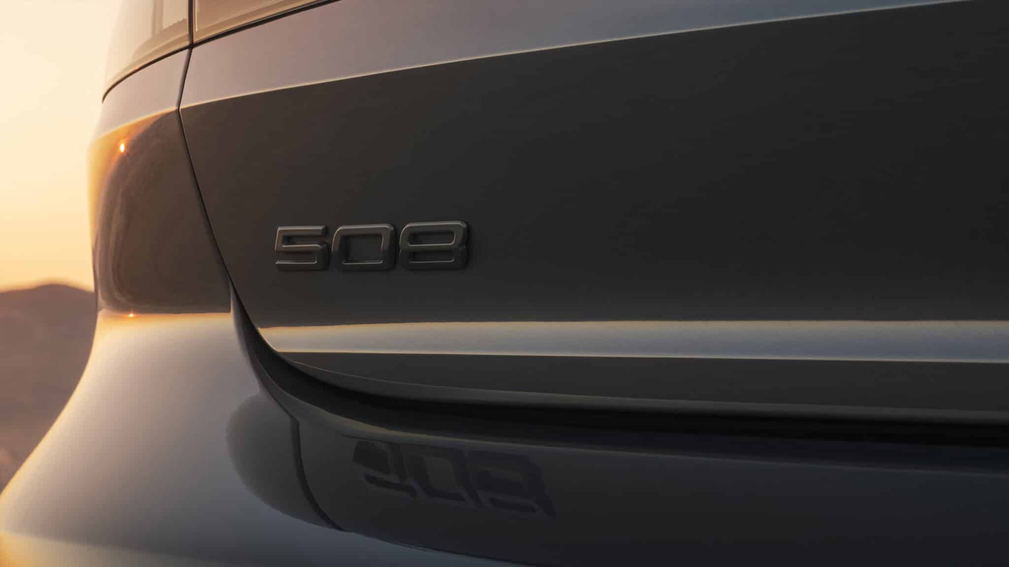 Peugeot 508: si rinnovano berlina e station wagon, ecco cosa cambia