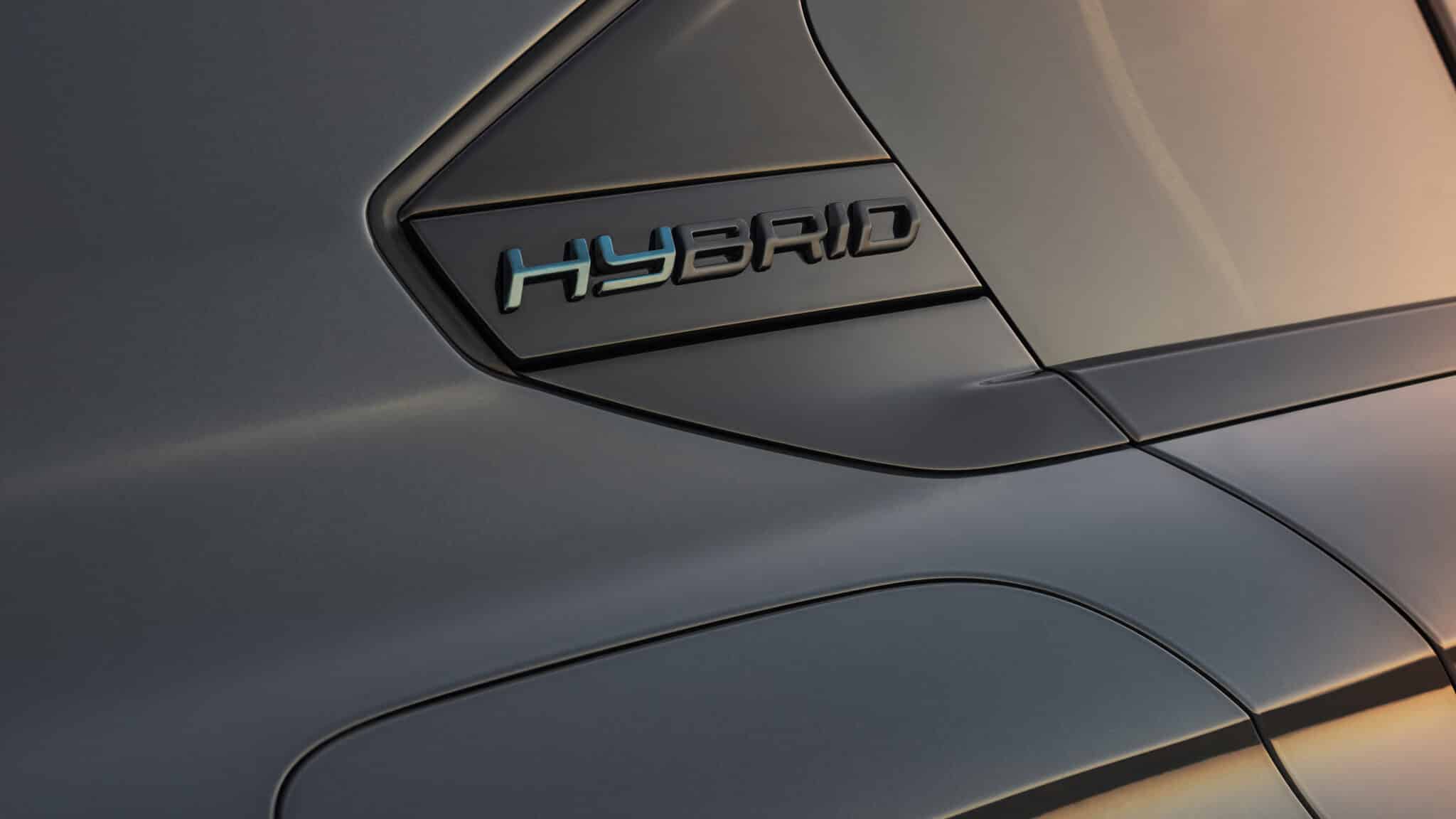 Peugeot 508: si rinnovano berlina e station wagon, ecco cosa cambia