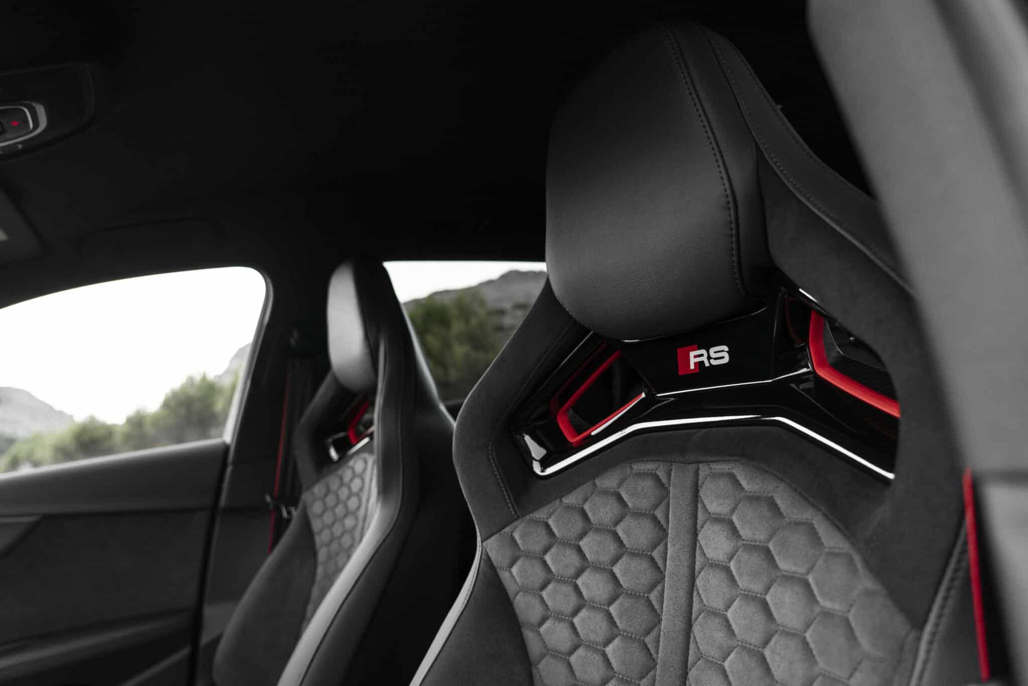 Audi RS 5 e RS 4 Avant: nuovi allestimenti Competition e Competition Plus