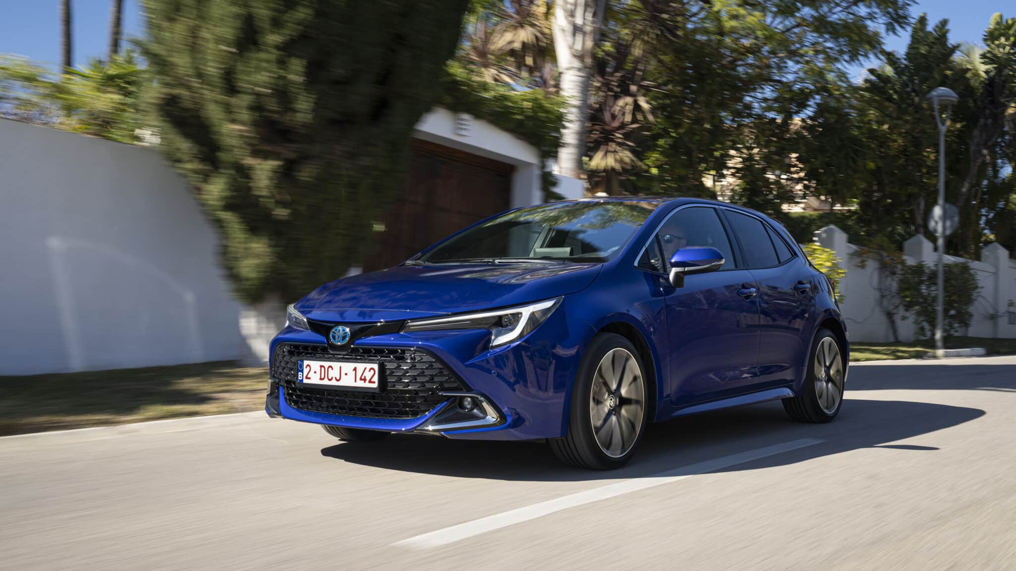 Toyota Corolla e Corolla Touring 2023: scheda tecnica, caratteristiche, prezzi e motorizzazioni