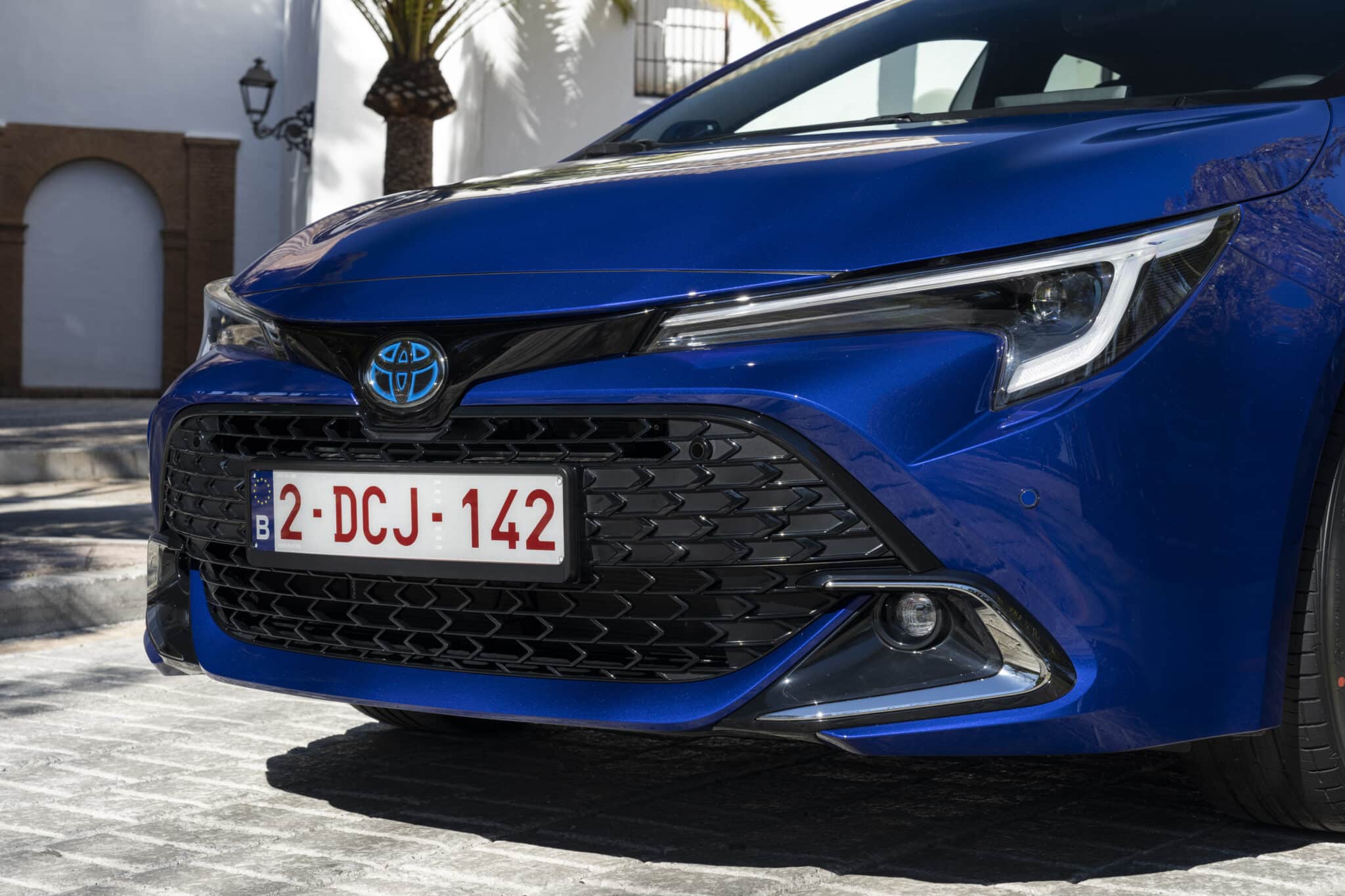 Toyota Corolla e Corolla Touring 2023: scheda tecnica, caratteristiche, prezzi e motorizzazioni