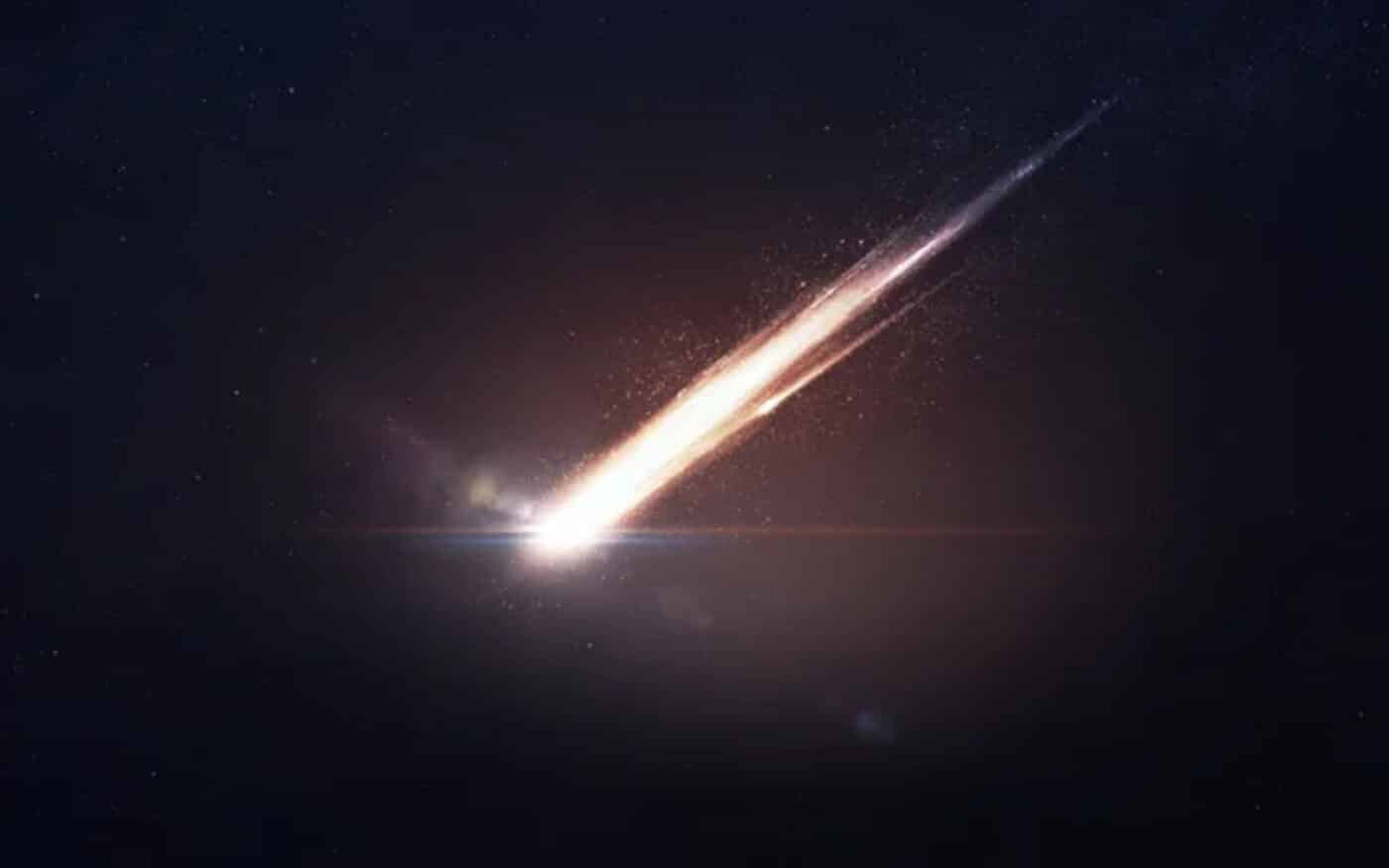 Meteoroide illumina il cielo della Francia: ecco cosa è successo