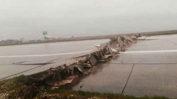 Gli effetti del terremoto sull’aeroporto di Hatay. Credits: Metro