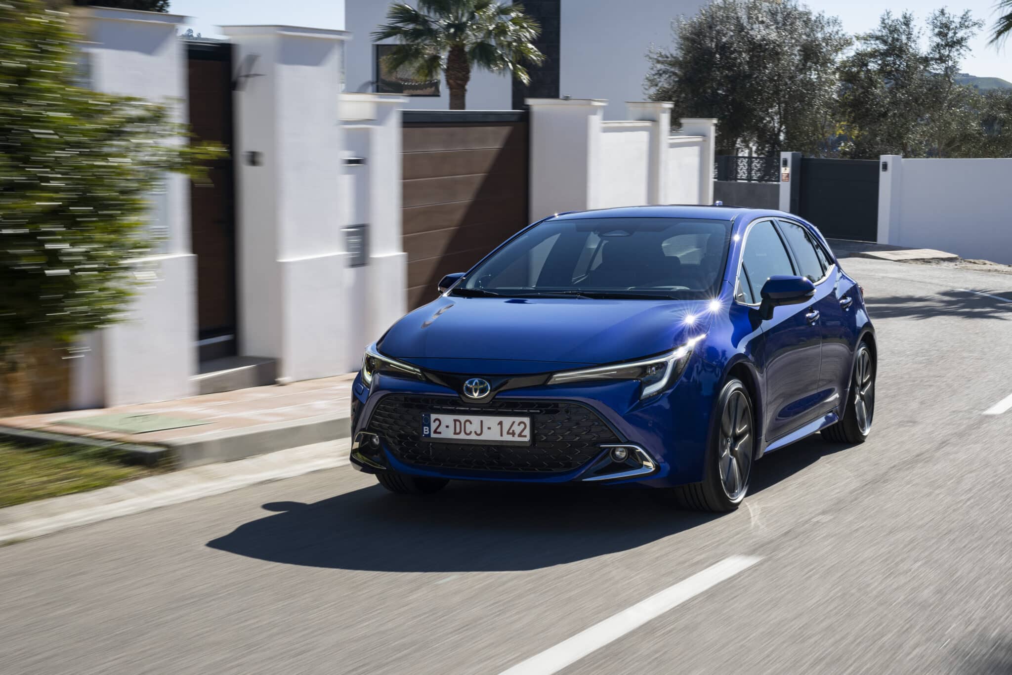 Toyota Corolla e Corolla Touring 2023: scheda tecnica, caratteristiche, prezzi e motorizzazioni