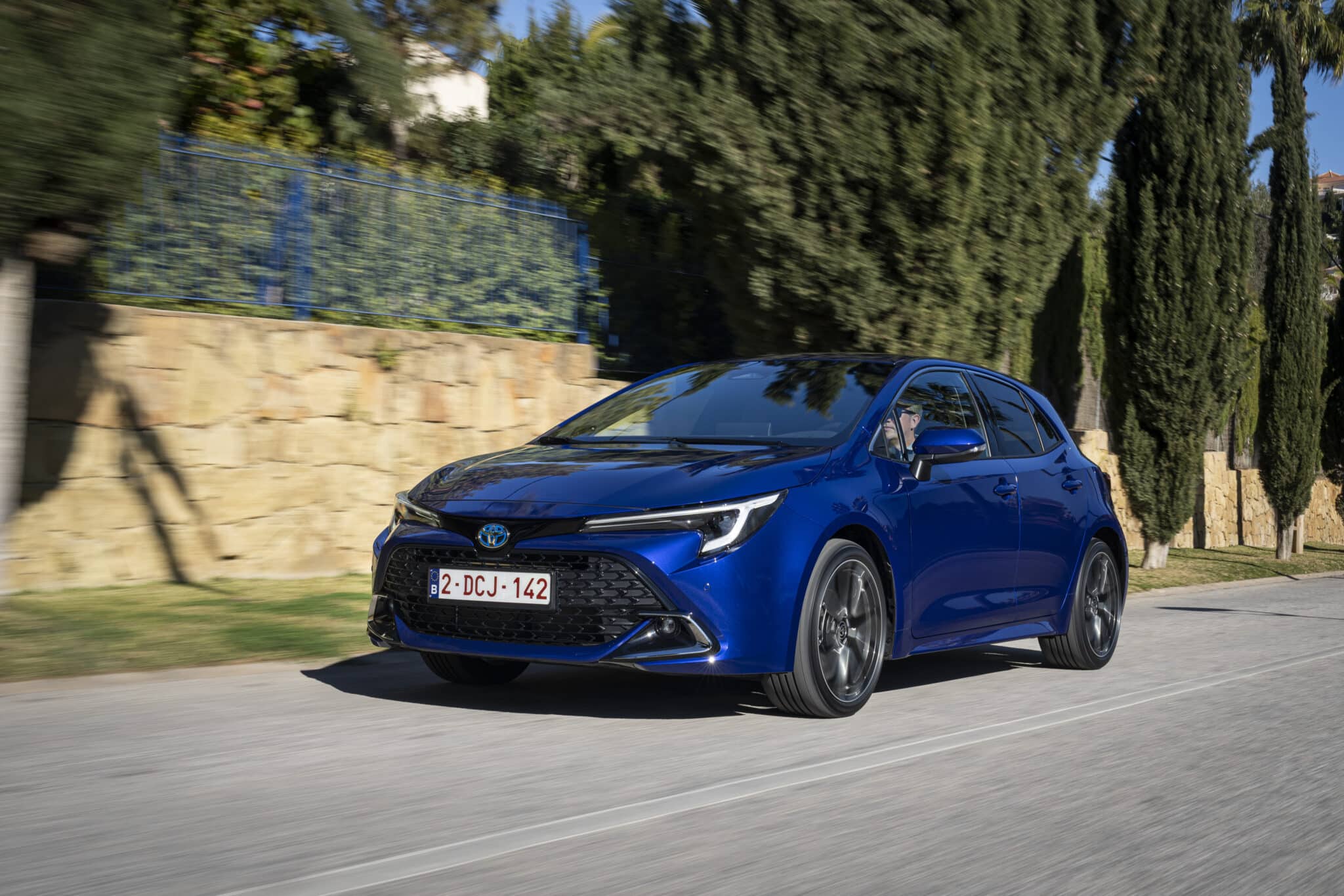 Toyota Corolla e Corolla Touring 2023: scheda tecnica, caratteristiche, prezzi e motorizzazioni