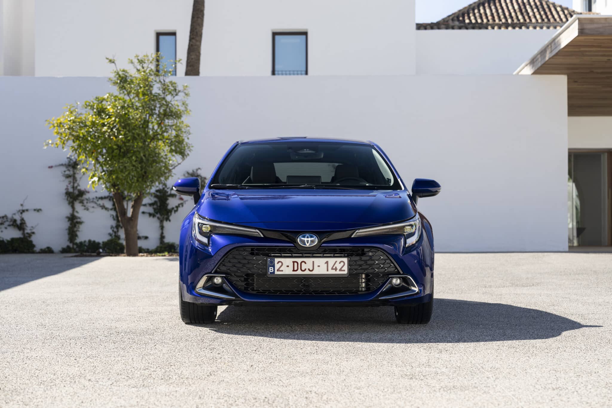 Toyota Corolla e Corolla Touring 2023: scheda tecnica, caratteristiche, prezzi e motorizzazioni