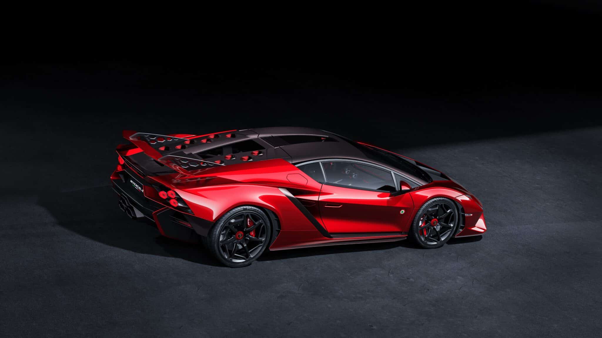 Lamborghini Invencible e Autentica: due esemplari unici al mondo per dire addio al V12 aspirato