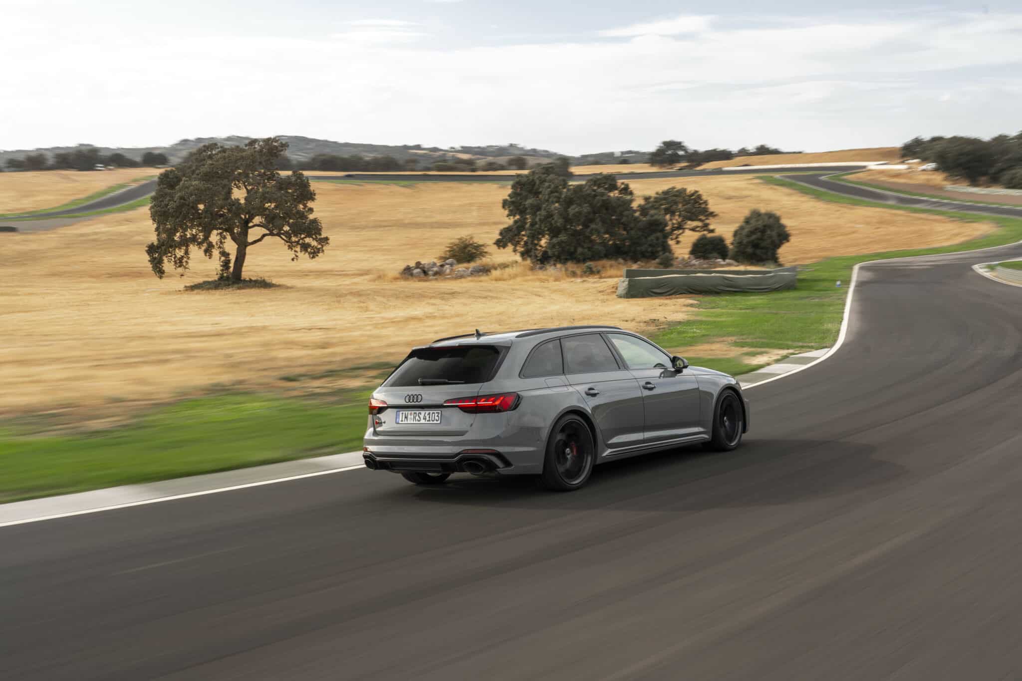Audi RS 4 - Credits: Audi