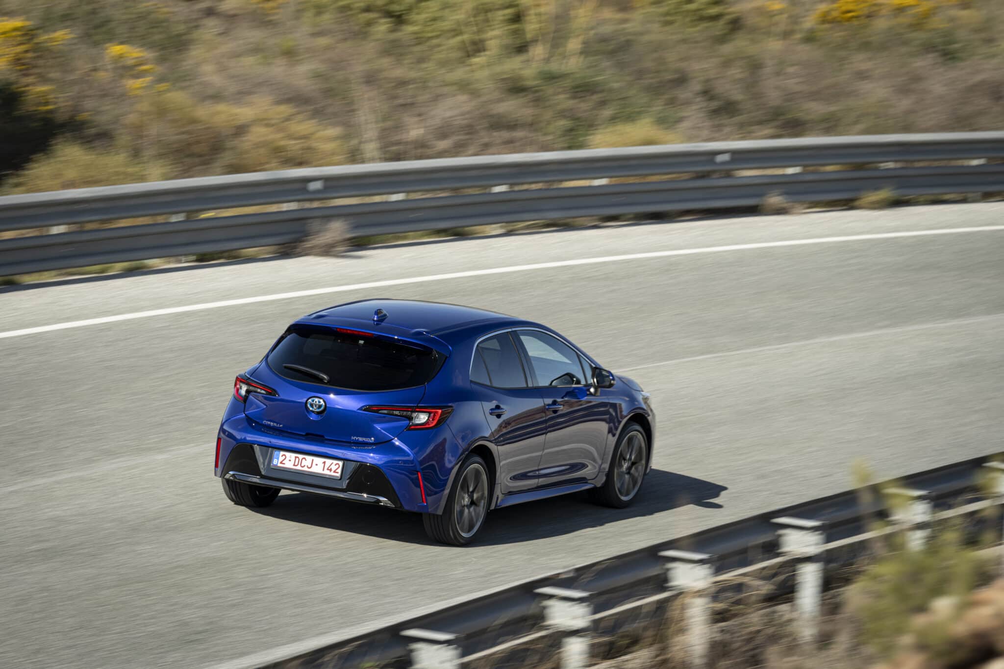 Toyota Corolla e Corolla Touring 2023: scheda tecnica, caratteristiche, prezzi e motorizzazioni