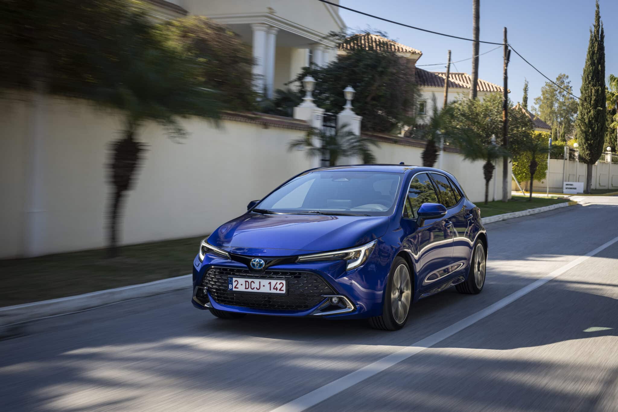 Toyota Corolla e Corolla Touring 2023: scheda tecnica, caratteristiche, prezzi e motorizzazioni