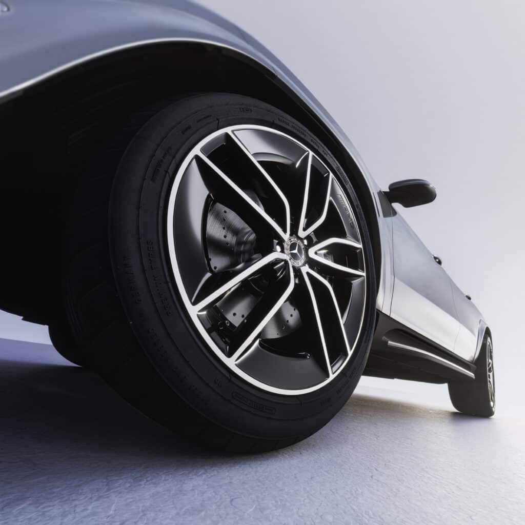 Mercedes GLE 2023: con il restyling arrivano le motorizzazioni mild hybrid e plug-in hybrid