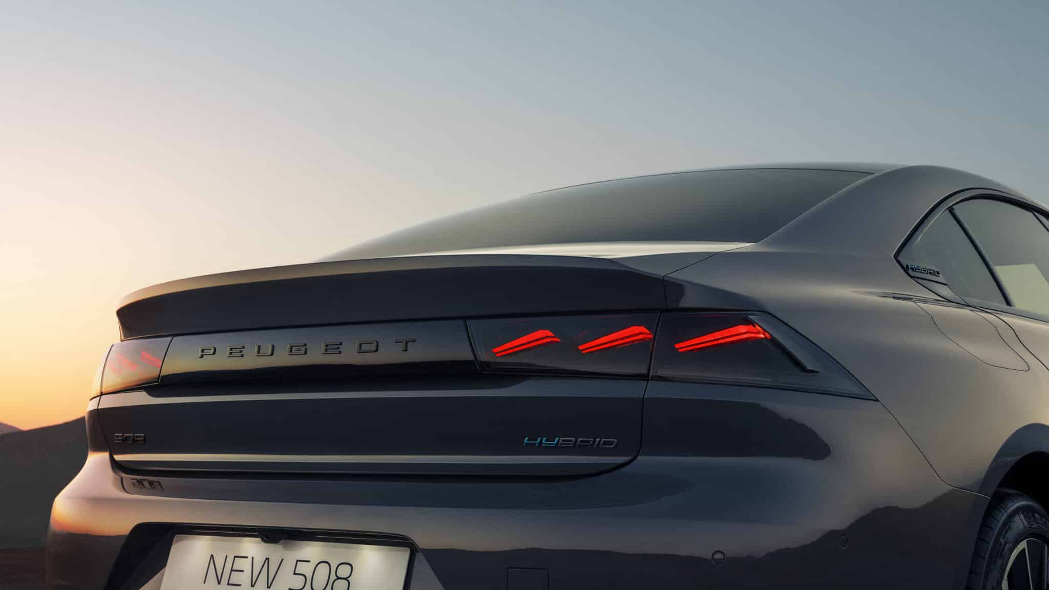 Peugeot 508: si rinnovano berlina e station wagon, ecco cosa cambia