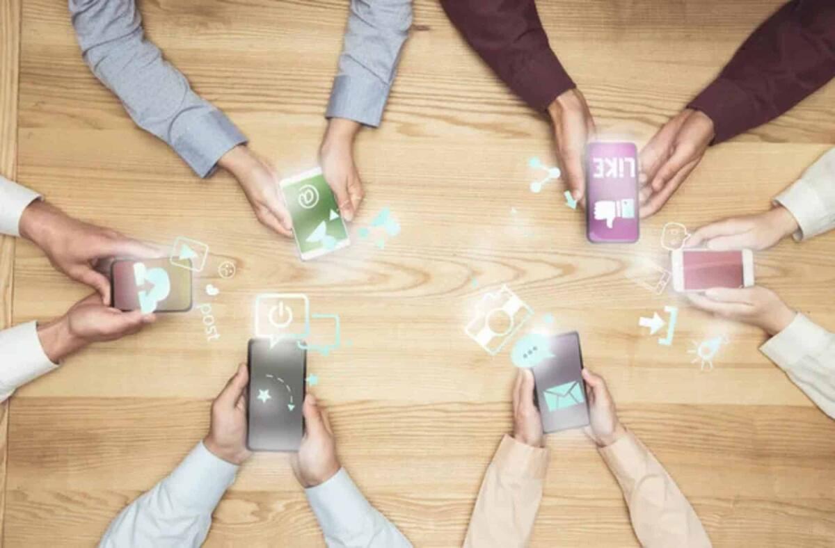 Social network: quali sono i principali rischi in cui incorrono i giovani e come tutelarli - 
