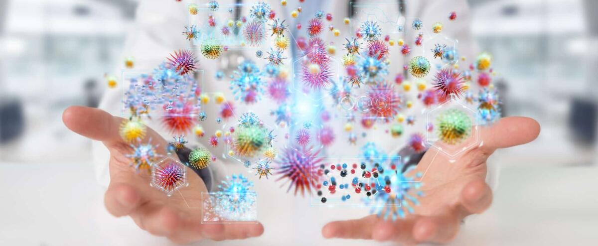 Virus zombie risvegliati dopo 50mila anni - Doctor on blurred background using digital nanobot virus 3D rendering