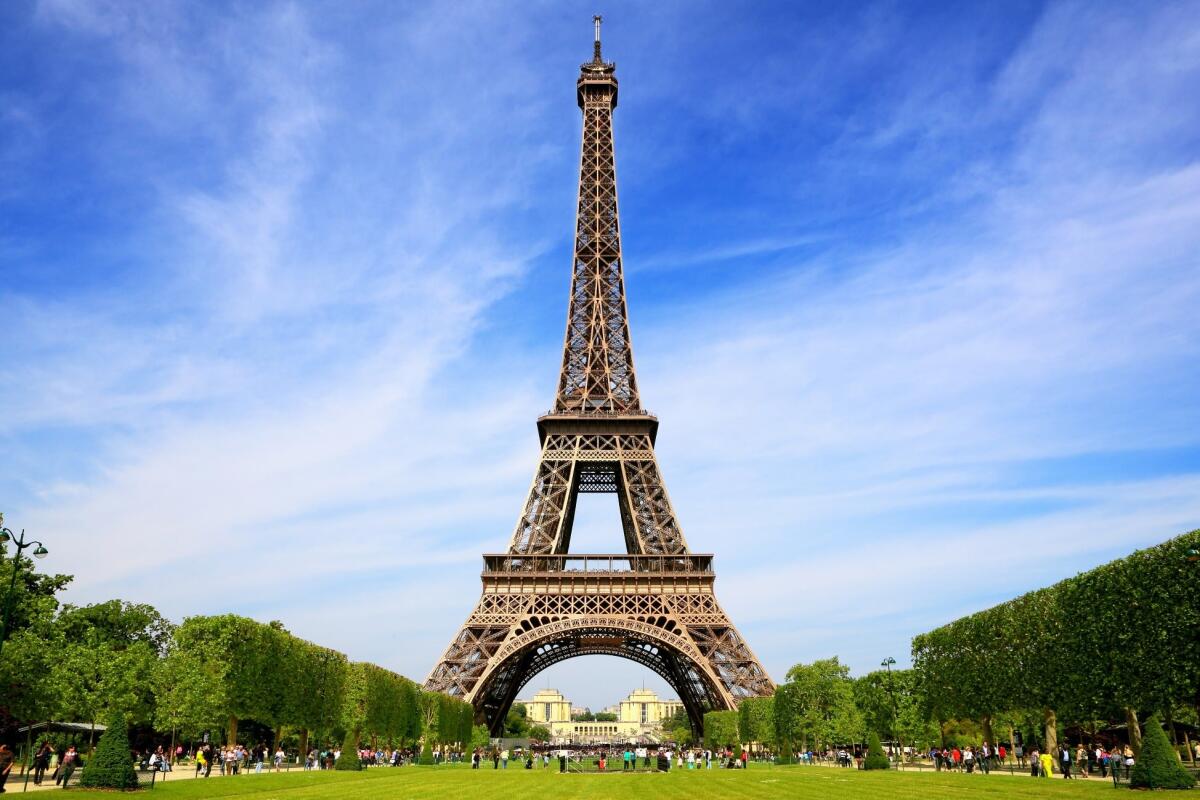 Torre Eiffel, ecco 8 monumenti nel mondo a cui ha fatto da musa ispiratrice - Torre Eiffel