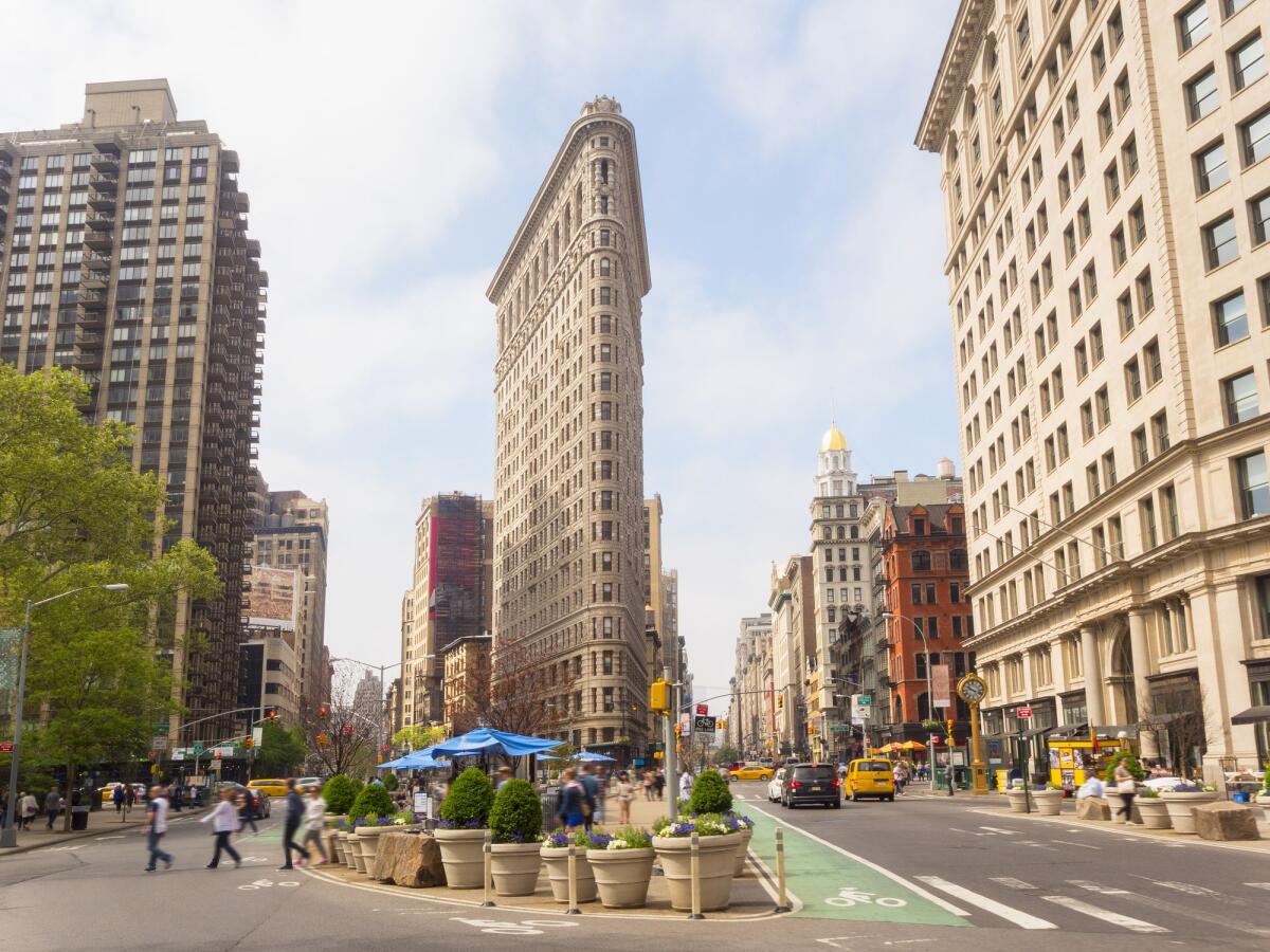 Flatiron Building: all’asta l’edifico newyorkese a forma di ferro da stiro - 