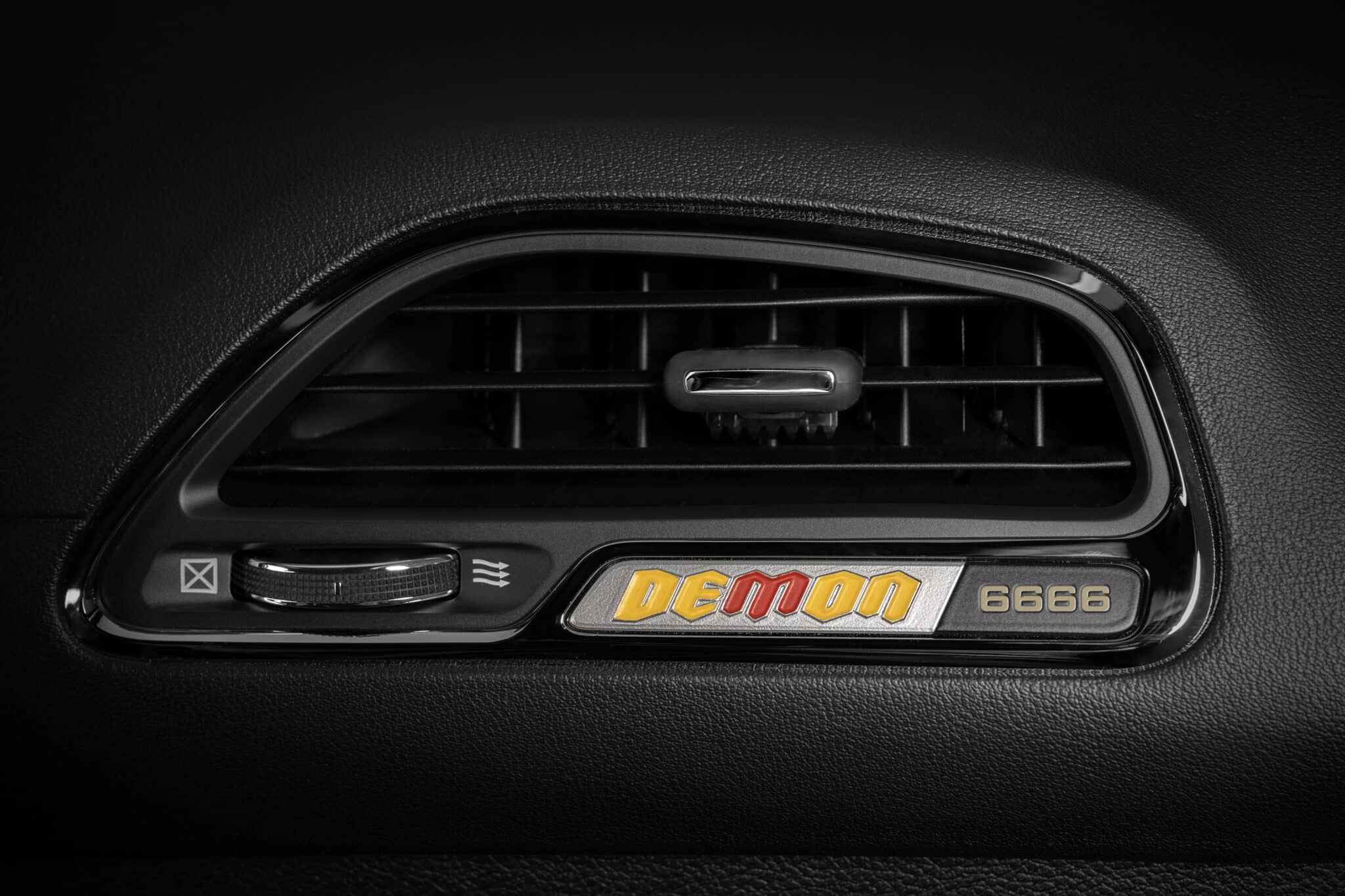 Dodge Challenger SRT Demon 170: l'addio al V8 Hemi con 1025 CV e uno 0-100 km/h in 1,66 secondi