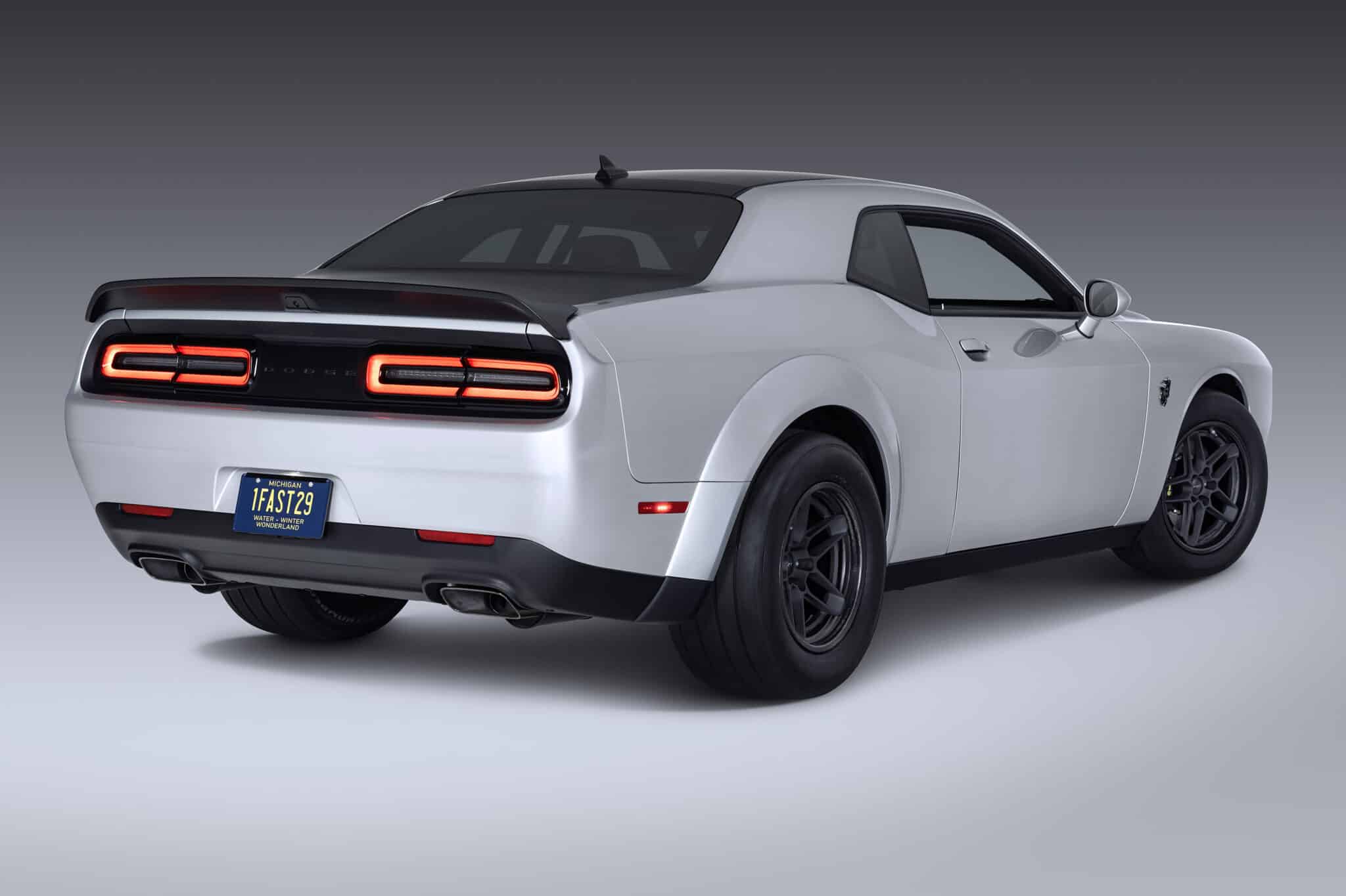 Dodge Challenger SRT Demon 170: l'addio al V8 Hemi con 1025 CV e uno 0-100 km/h in 1,66 secondi