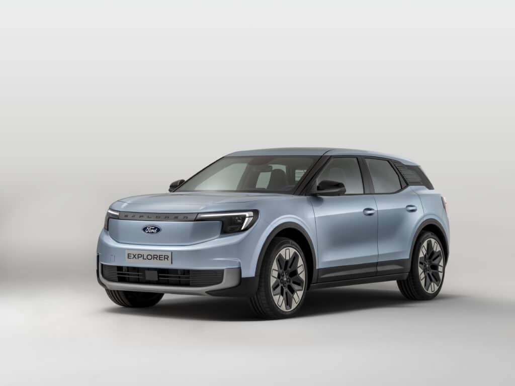 La Ford Explorer diventa elettrica e più compatta